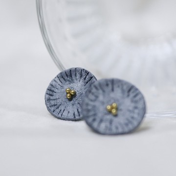 2:02 AM 想在妳的耳朵裡種一盆花－皮革耳環