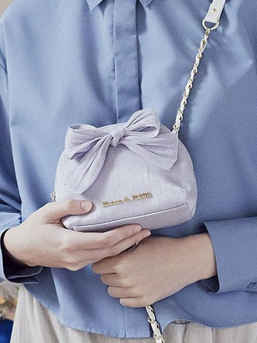 絲帶質感立體水鑽蝴蝶結圓型收納包(08000047100) - Maison de FLEUR