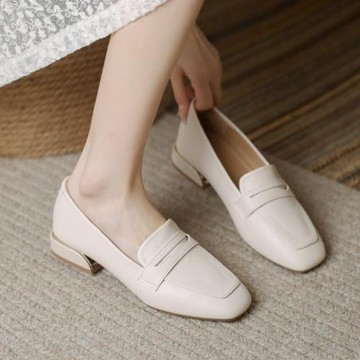 小皮鞋女英倫2025四季新款軟皮平底設計感小眾一腳蹬粗跟豆豆單鞋