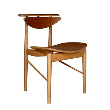 Reading Chair 閱讀椅（橡木 / 胡桃木 / 木層板座墊）