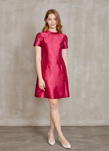 輕奢豐采光澤山東綢洋裝