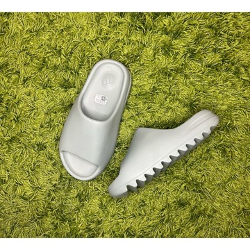 adidas yeezy Slide Salt 海鹽配色 ID5480 拖鞋