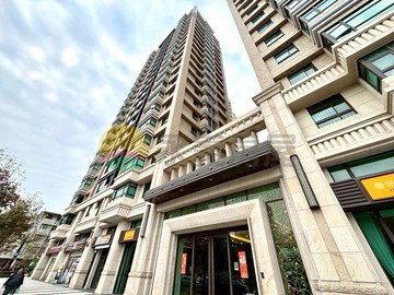 佛系學哥微笑之心｜百萬裝潢｜留給懂生活的你｜台中市北區育樂街