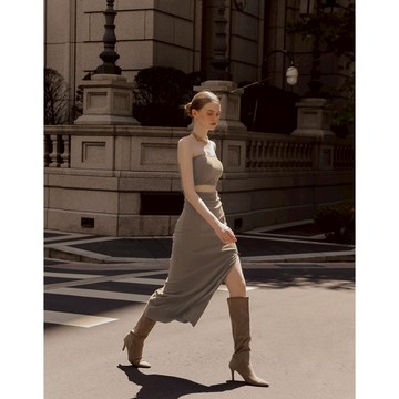 AIR SPACE 拉鍊設計挖空開衩平口長洋裝(附胸墊)(咖啡/淺灰) 女裝 現貨