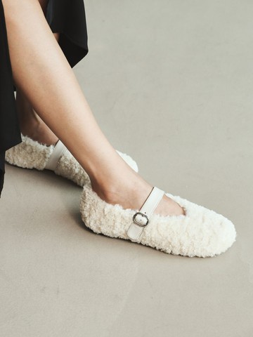 Tofu Shearling Flat Shoes