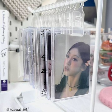 ⭐臺灣有貨🌈免運⭐ 鐵藝  收納架 ins風桌面展示架拍立得照片穀子徽章 收納架 首飾陳列架在地推薦