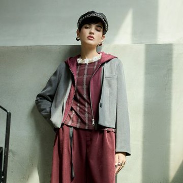 ILEY伊蕾 假兩件跳色短版連帽西裝外套(灰；M-XL)