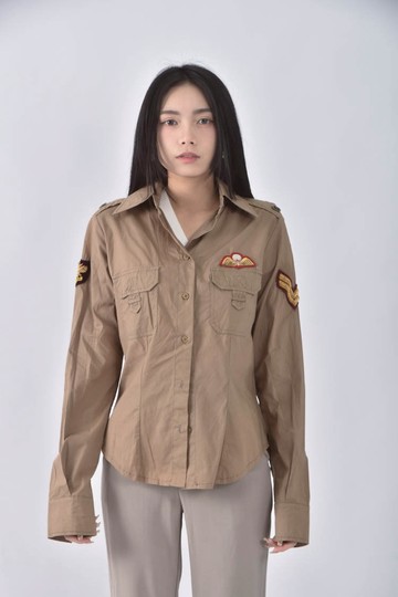 (S) laltramoda排扣棕色長袖上衣