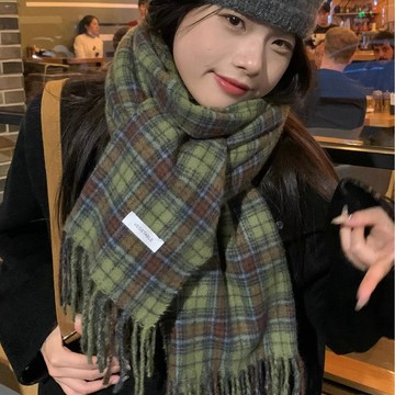 圍巾女 圍脖 秋冬圍巾 女生圍巾 韓版時尚圍脖綠色復古格子紋圍巾女士秋冬季百搭個性高級感保暖披肩圍脖韓系新925