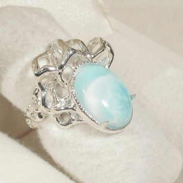 6.50ct 拉利瑪 (Larimar) 與 SV925 戒指 (戒指尺寸：9 號、免費修改尺寸、厚鍍銠、天然石、失蠟法)