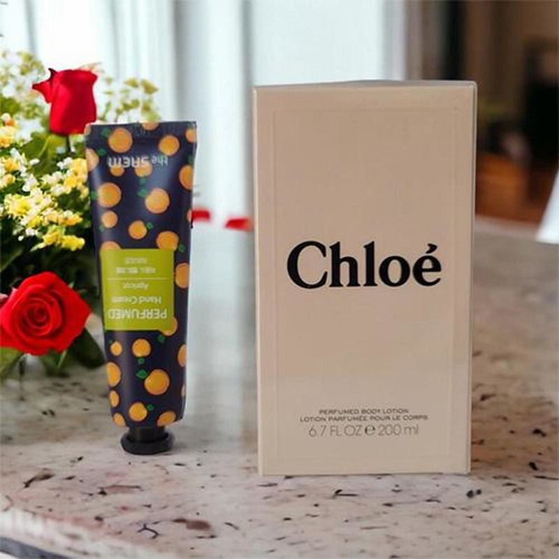 クロエ CHLOE ボディローション 200ml + ハンドクリーム プレゼント1本