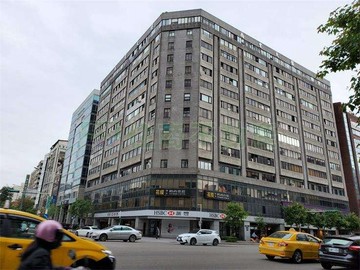 專任南京東路四段辦公住商 袁平｜台北市松山區南京東路四段