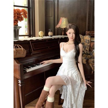 荷葉邊蕾絲v領吊帶連衣裙女夏季性感純欲收腰長裙子不規則包臀裙