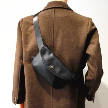 新款時尚軟皮單肩包 街頭潮流小挎包韓版男包男士斜挎包青年背包