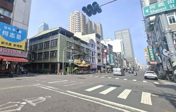 文化中心捷運六合尚義商圈透天店面｜高雄市苓雅區六合路
