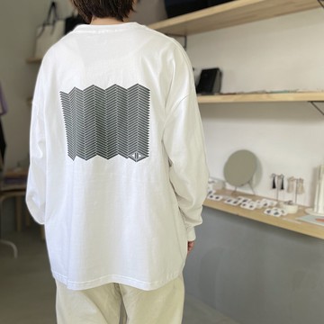 【男女同款】背面圖案 寬鬆版型 長袖T恤【白色】