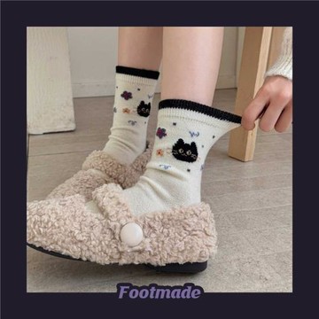 羊毛襪柔軟長襪冬天襪子米黃色黑紫配色可愛小貓卡通圖案保暖中筒