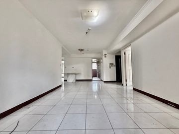 獨家專任中和南勢角超稀有地球村高樓絕美四房坡平車｜新北市中和區景新街