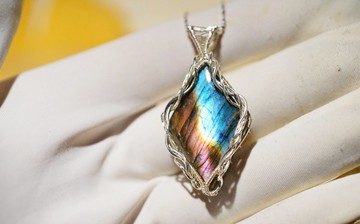 純手工純銀繞線雙沙拉長石吊墜