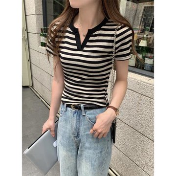 歐洲站v領條紋t恤女夏季新款設計感洋氣復古純棉短袖顯瘦短款上衣
