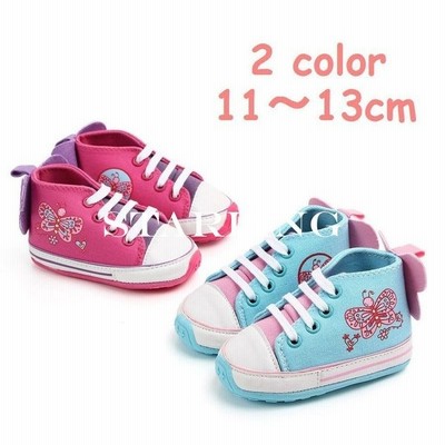 ファーストシューズ ベビーシューズ チョウ 靴ひも風 ブルー ローズ 出産祝い かわいい おしゃれ 手書き風イラスト スニーカー ベビー靴 通販 Lineポイント最大get Lineショッピング