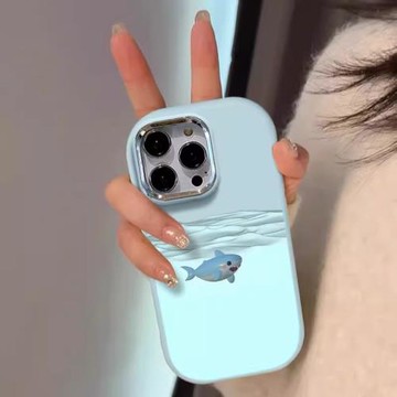 【進口硅膠】適用蘋果16promax手機殼15pm海底小鯊魚彩繪iPhone14pro新款13卡通12可愛11情侶x防摔15超火鏡框