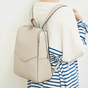 日本 Legato Largo - 輕量系列 簡約時尚皮革感後背包(可裝A4)-珍珠灰