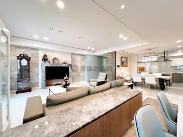 悅龍灣三衛開窗連號雙平車質感裝潢｜高雄市鼓山區龍水二路