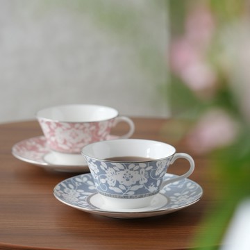【NARUMI】花漾米蘭骨瓷茶杯組-粉+藍-2入-210ml 客製卡片 新婚禮物 過年禮物 結婚禮物 送禮推薦 茶杯 咖啡杯 對杯組 杯盤組