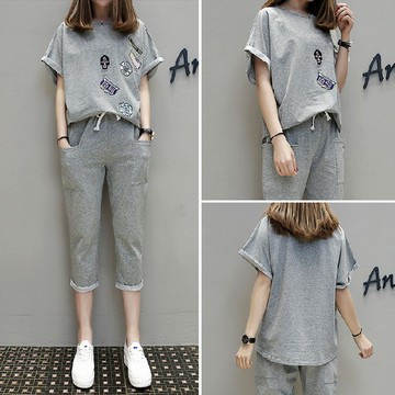 ＊原價$499現折100元＊9th Street 早春俐落感俏皮卡通連身褲(上衣+褲子)(現貨)