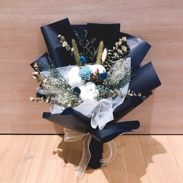 乾燥花束。情人節花束。生日花束。求婚花束。畢業花束