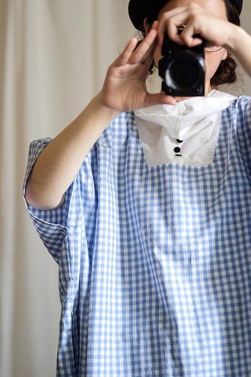 淺藍白野餐格 超寬版連帽斗篷上衣