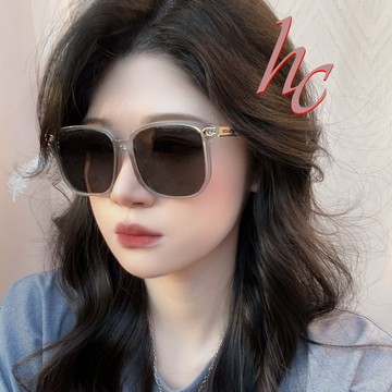 COACH 蔻馳 亞洲版 時尚太陽眼鏡 框面精緻水鑽設計 HC8413BD 561487 透灰框深灰鏡片 公司貨