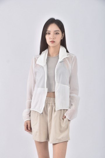 (S) nike質感連帽白色外套