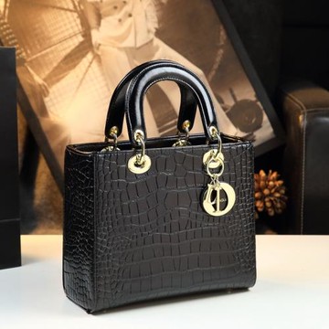 輕奢鱷魚紋大容量手提斜挎包夏季新款質感真皮戴妃包包百搭小方包