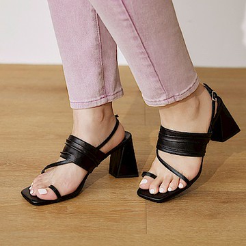 設計感粗細帶交錯粗高跟涼鞋-OB大尺碼