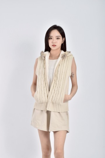 加購優惠(M) 質感針織連帽毛邊帽拉鏈無袖內刷毛白色外套