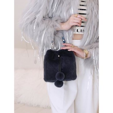 新款百搭水貂皮草女包貂皮手提手拎包鏈條水桶包斜跨真皮單肩束口