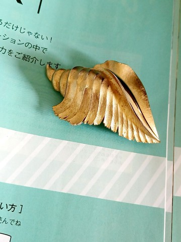 vintage jewelry Trifari 經典金色海螺  別針 胸針