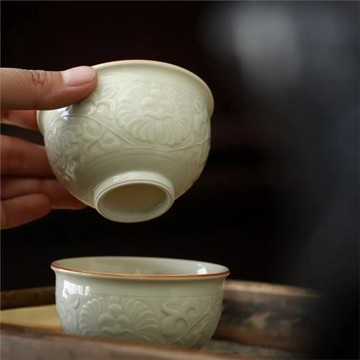 意叁定窯刻花家用辦公茶具送禮纏枝蓮主人杯110ml陶瓷輕奢復古
