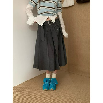 𝘾𝙃𝙊𝙐𝙐’ 現貨當天寄出｜韓系復古鉚釘綁帶百褶裙（附綁帶）