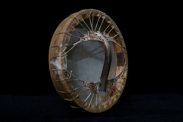 蒙古馬皮薩滿鼓 手工製作 傳統工藝 鹿角握把 音療樂器 療愈