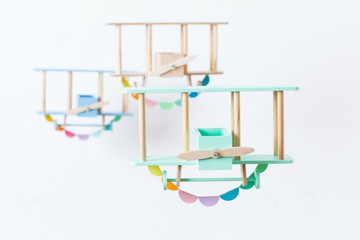 ins裝飾北歐風木制飛機置物架擺件懸空掛件收納盒壁掛兒童房裝飾