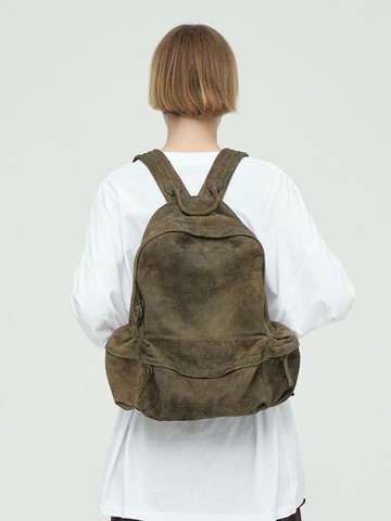 MARGESHERWOOD 3 POCKET SUEDE BACKPACK [DUSTY BEIGE]