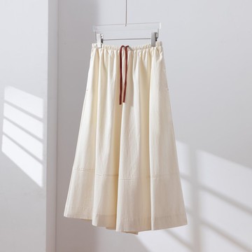 如裙襬般優雅 四季可穿著的寬褲 環保材質 萊賽爾 × 棉 喇叭寬褲