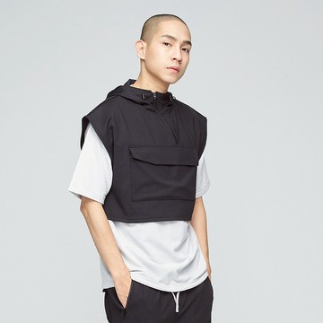 吸排短版連帽背心-膠片黑