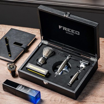 【FREED】五刀式刮鬍刀豪華禮盒四件組-F滿版鍍鎳浮雕 免費刻字