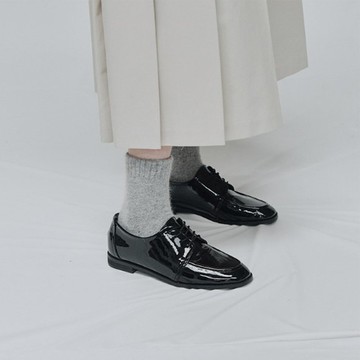 PRE-ORDER 韓國人手製 MACMOC Aiden 平底鞋 Black Enamel