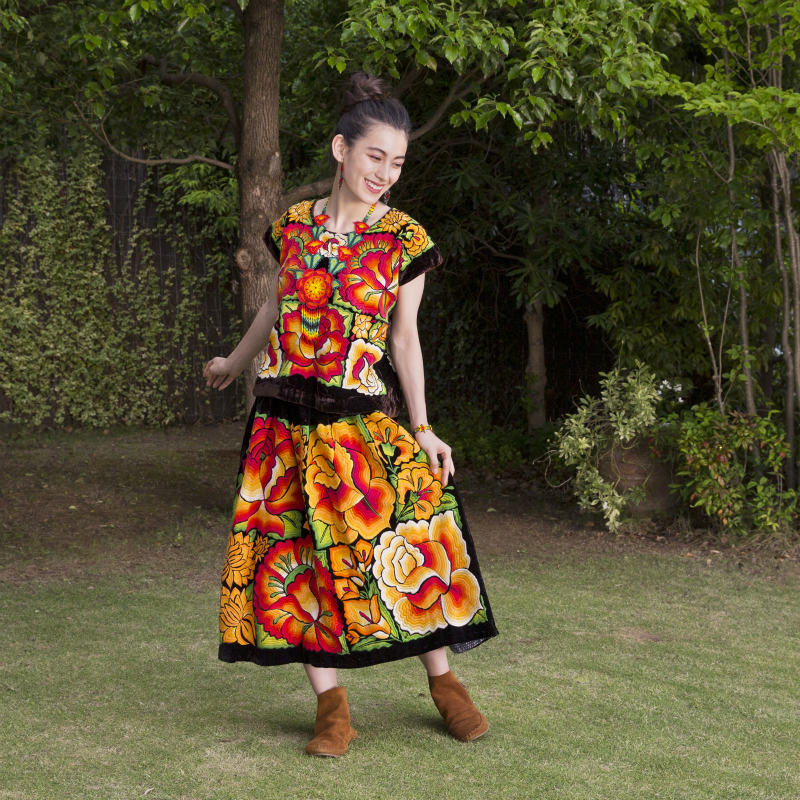 メキシコ花刺繍民族衣装