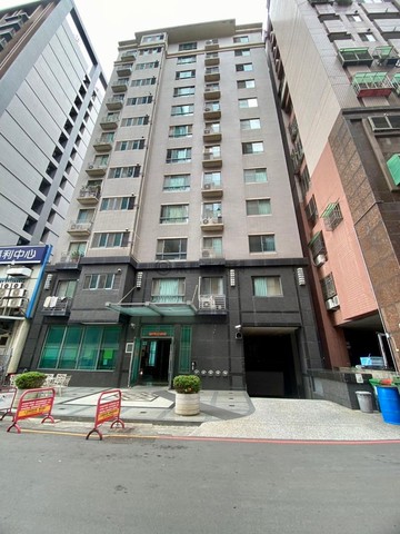 南區國圖館超行情次頂樓三房平車｜台中市南區新榮街